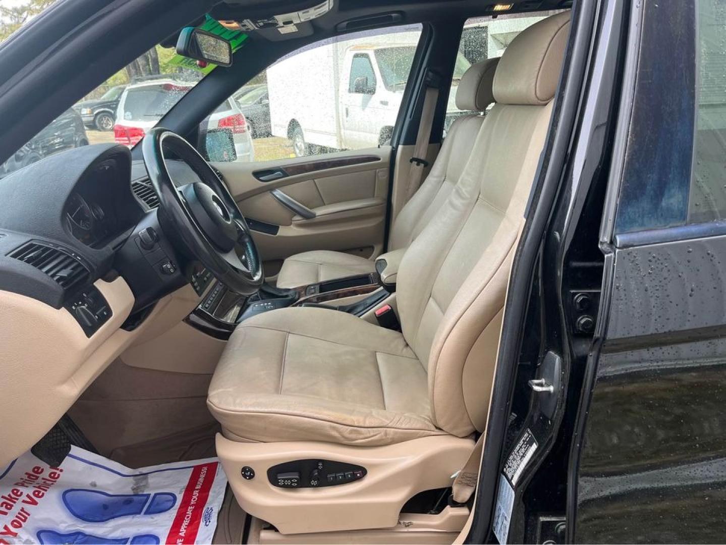 2006 Black /Tan BMW X5 3.0i (5UXFA13576L) with an 3.0 Inline 6 engine, Automatic transmission, located at 5700 Curlew Drive, Norfolk, VA, 23502, (757) 455-6330, 36.841885, -76.209412 - Photo#10